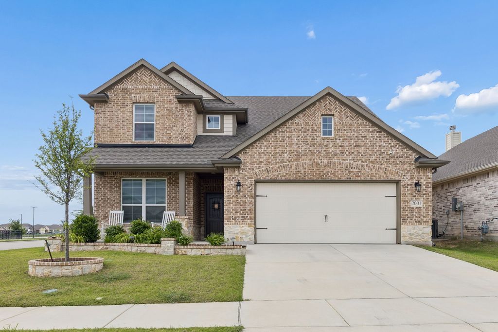 2001 Gill Star Drive, Haslet, TX 76052
