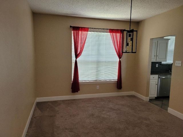 4902 Landrun Lane, Arlington, TX 76017