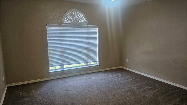 4902 Landrun Lane, Arlington, TX 76017