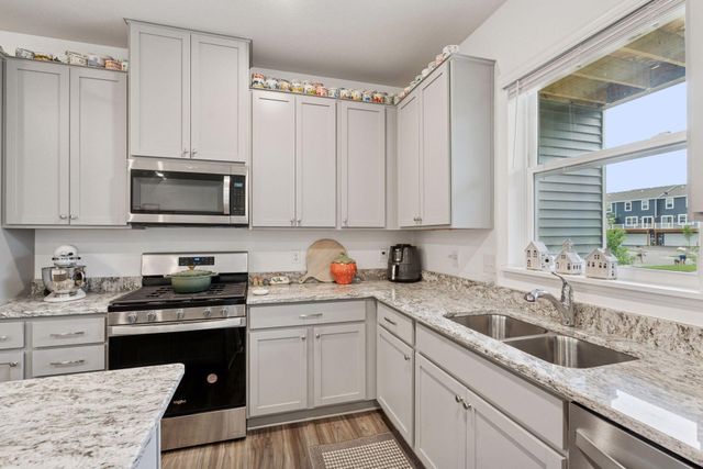 11121 Balsam Pointe Trail, Dayton, MN 55327