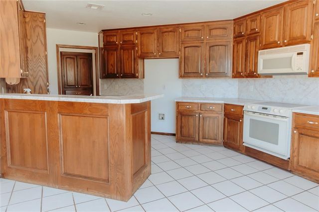 223 W 4th Street, Chandler, OK 74834