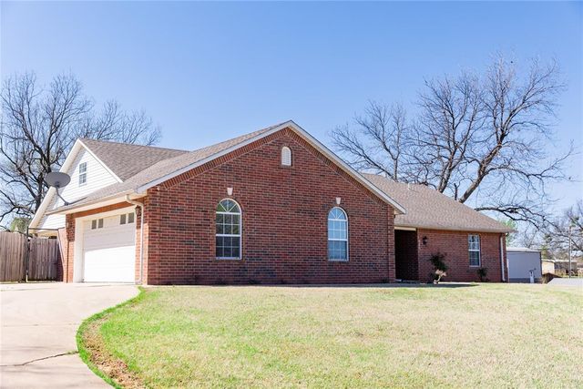 223 W 4th Street, Chandler, OK 74834