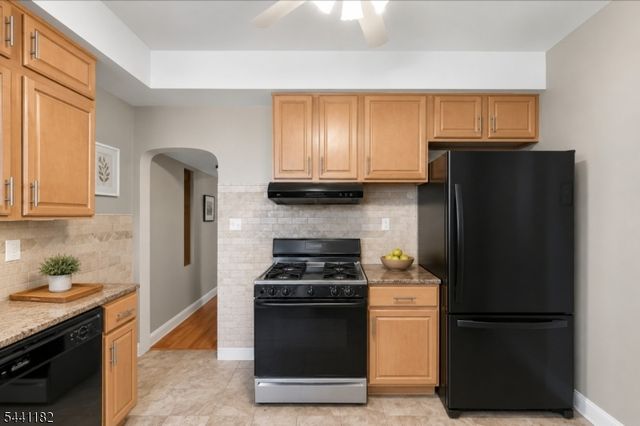 156 Valley Rd, Clifton City, NJ 07013