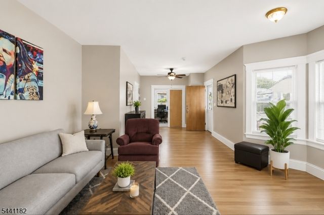 156 Valley Rd, Clifton City, NJ 07013
