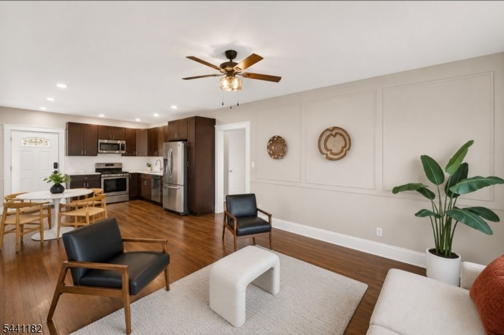 156 Valley Rd, Clifton City, NJ 07013