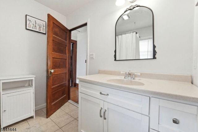 112 Grove Ave, Verona Twp., NJ 07044