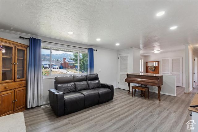2184 SORRENTO DR, Woods Cross, UT 84087