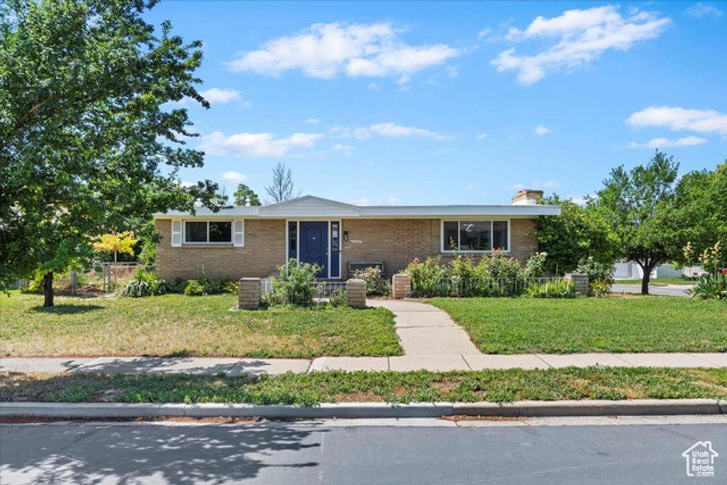 2184 SORRENTO DR, Woods Cross, UT 84087