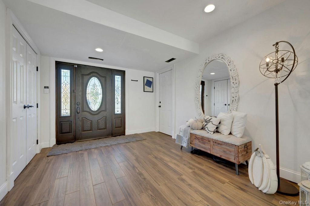 50 Vernon Drive, Scarsdale, NY 10583 — photo 4