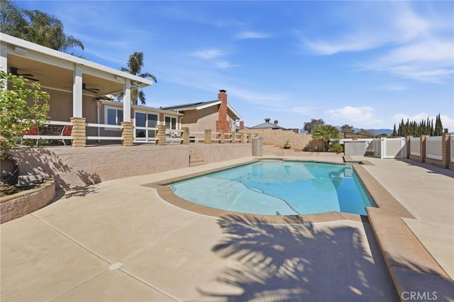 2843 Broken Arrow Street, Norco, CA 92860