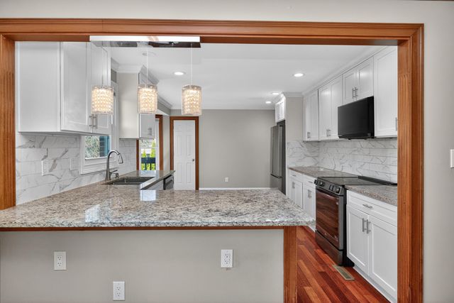 2708 Ashbrooke Drive, Lexington, KY 40513