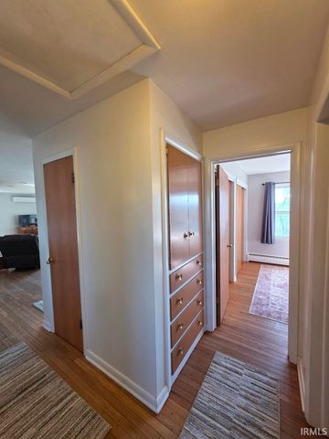 7615 E 1100, Kendallville, IN 46755