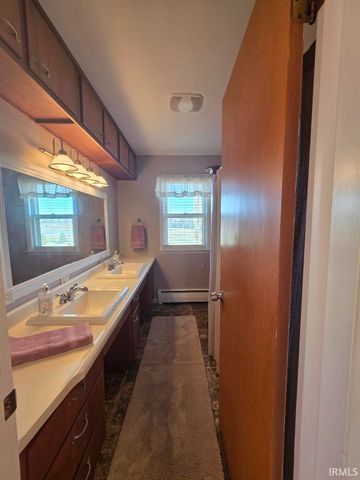 7615 E 1100, Kendallville, IN 46755