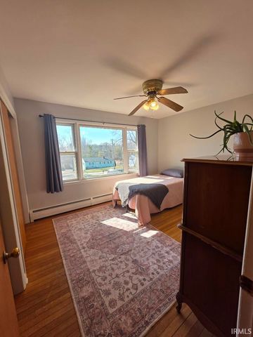 7615 E 1100, Kendallville, IN 46755