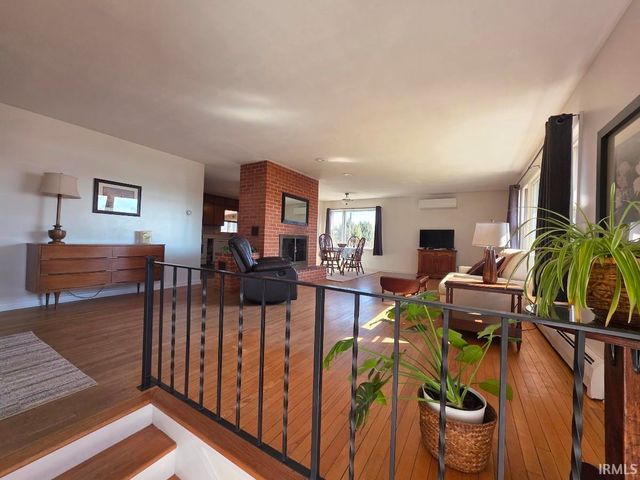 7615 E 1100, Kendallville, IN 46755