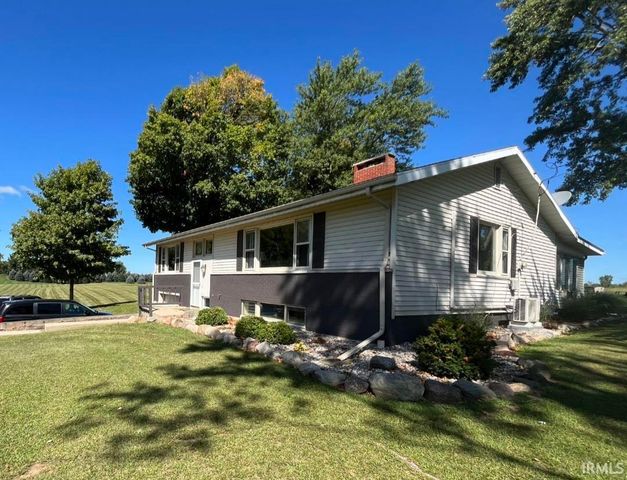 7615 E 1100, Kendallville, IN 46755