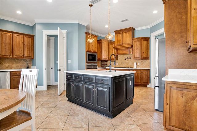 9150 Wallcross Court, Mobile, AL 36695