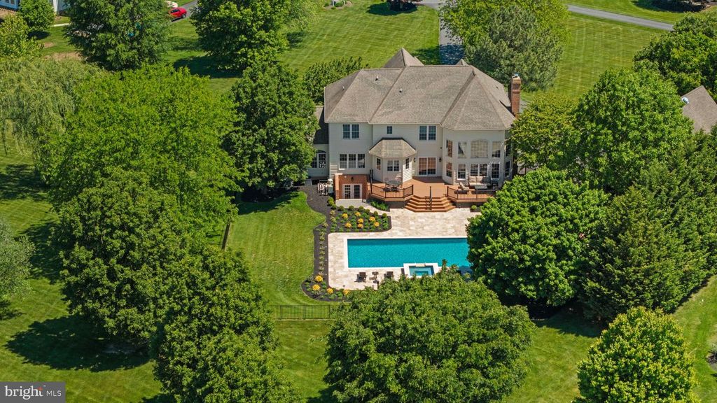 Image 10 of property listing at 102 COUNTRY VIEW CT, Churchville, MD 21028