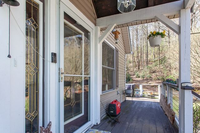 420 Dinkins Creek Road, Murphy, NC 28906