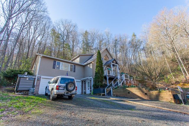 420 Dinkins Creek Road, Murphy, NC 28906