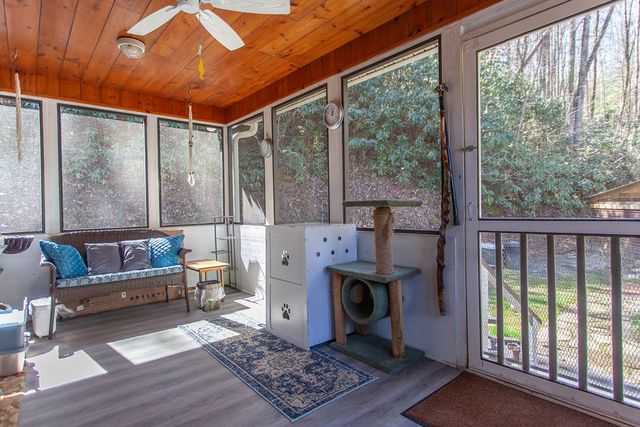 420 Dinkins Creek Road, Murphy, NC 28906