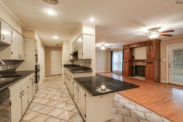 1612 CELIA DRIVE, Wichita Falls, TX 76302