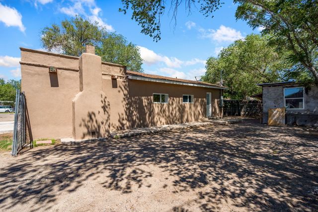 1407 De Baca North Circle SW, Albuquerque, NM 87105