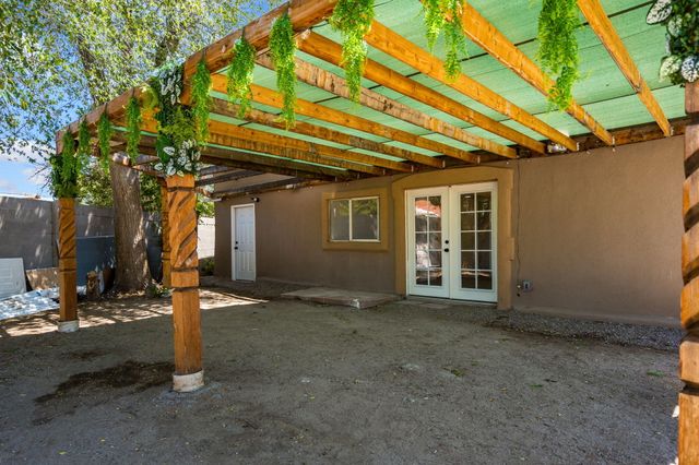 1407 De Baca North Circle SW, Albuquerque, NM 87105