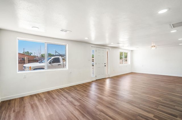 1407 De Baca North Circle SW, Albuquerque, NM 87105