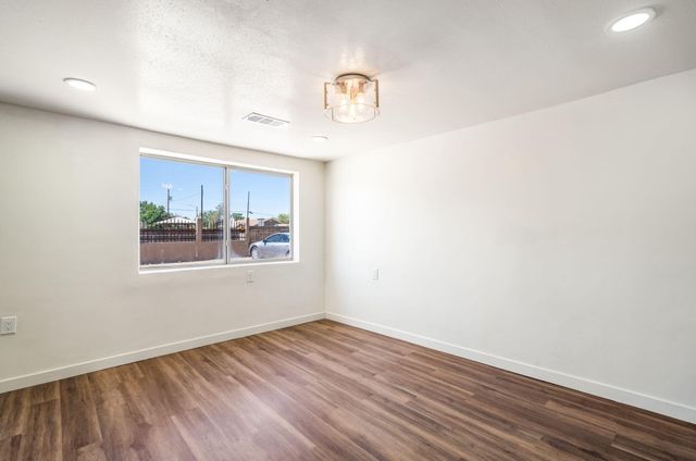 1407 De Baca North Circle SW, Albuquerque, NM 87105