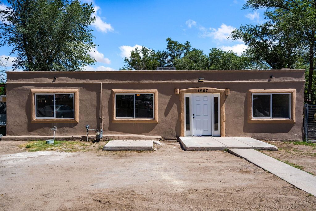 1407 De Baca North Circle SW, Albuquerque, NM 87105