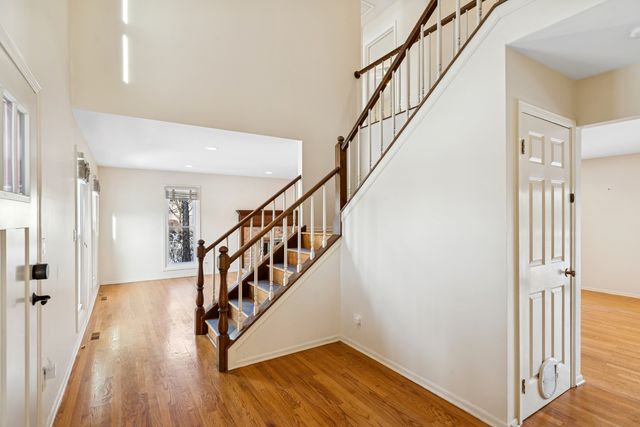 1315 Gail Drive, Buffalo Grove, IL 60089