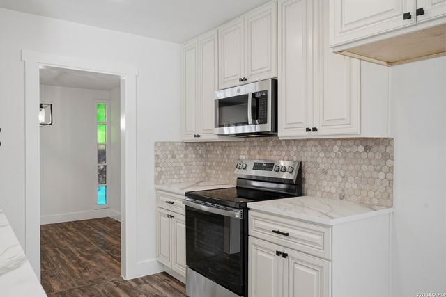 3303 Fallen Leaf, San Antonio, TX 78230