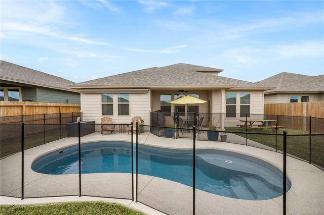 2654 Westeros, Corpus Christi, TX 78415