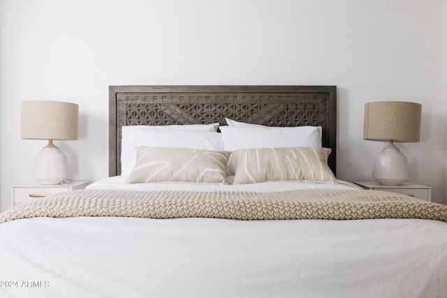 6629 E DREYFUS Avenue, Scottsdale, AZ 85254