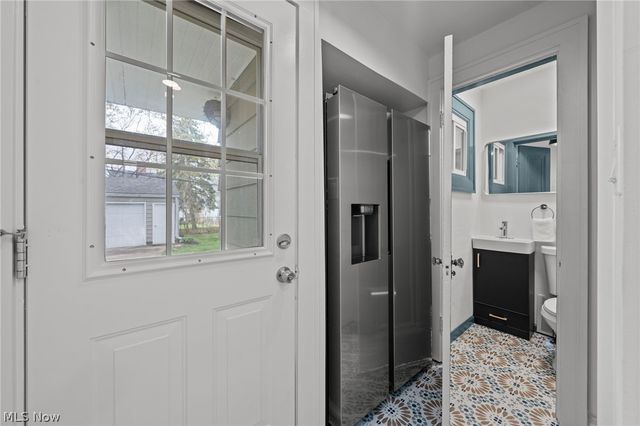 174 E 208th Street, Euclid, OH 44123