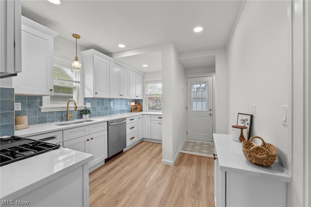 174 E 208th Street, Euclid, OH 44123
