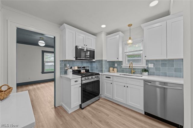 174 E 208th Street, Euclid, OH 44123