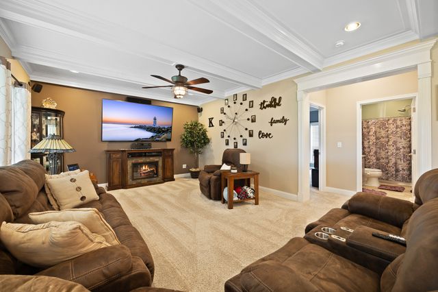 103 Molten Ln, Hilham, TN 38568