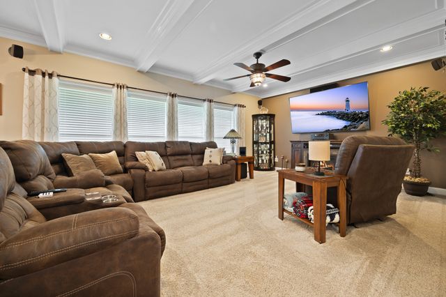 103 Molten Ln, Hilham, TN 38568