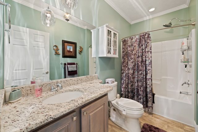 103 Molten Ln, Hilham, TN 38568