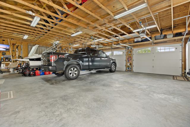 103 Molten Ln, Hilham, TN 38568