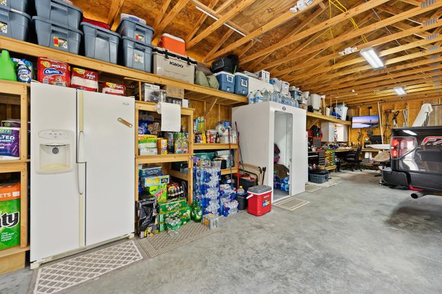 103 Molten Ln, Hilham, TN 38568