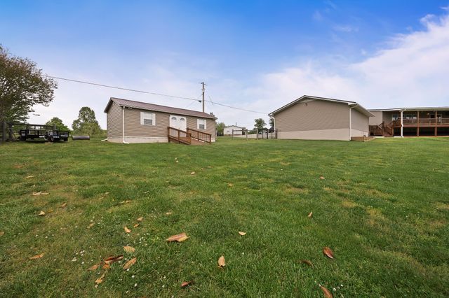 103 Molten Ln, Hilham, TN 38568