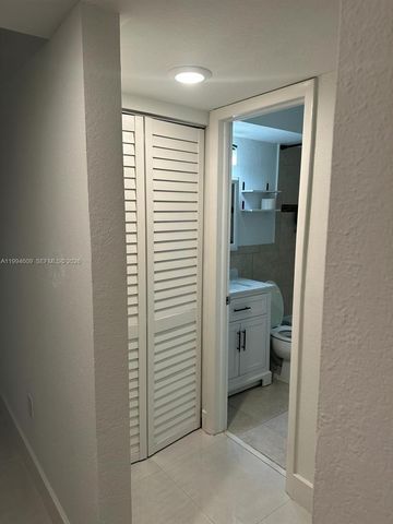 8794 SW 12th St 108, Miami, FL 33174