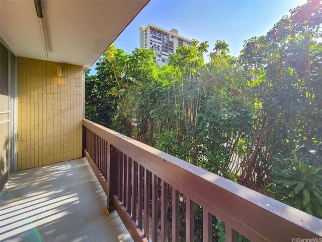 1524 Pensacola Street 108, Honolulu, HI 96822