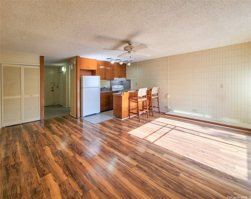1524 Pensacola Street 108, Honolulu, HI 96822