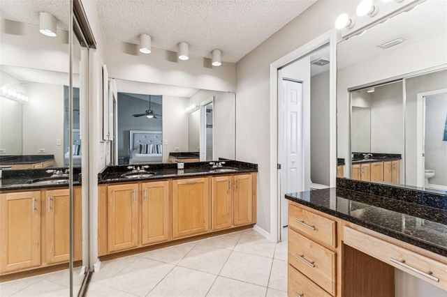 4162 BRENTWOOD PARK CIRCLE, Tampa, FL 33624