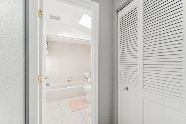 4162 BRENTWOOD PARK CIRCLE, Tampa, FL 33624