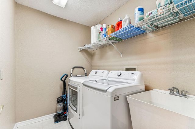 4162 BRENTWOOD PARK CIRCLE, Tampa, FL 33624